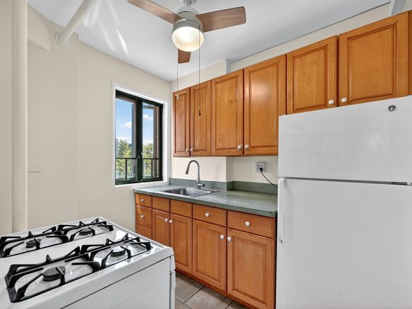 1555 Unionport Road 7B, Bronx NY 10462