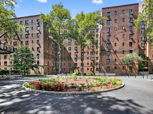 1555 Unionport Road 7B, Bronx NY 10462