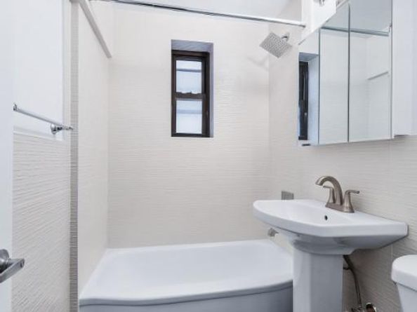 4523 Broadway 3B, New York NY 10040