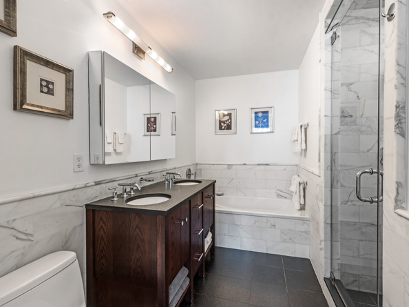 454 West 54th Street 3M, New York NY 10019