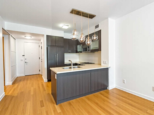 454 West 54th Street 3M, New York NY 10019