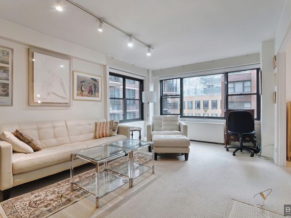 301 East 64th Street 9L, New York NY 10065