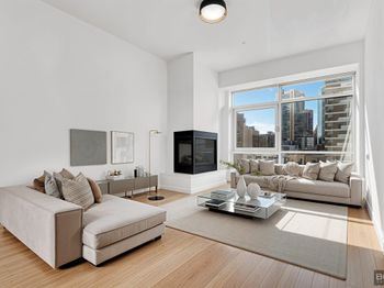 24-15 Queens Plaza N