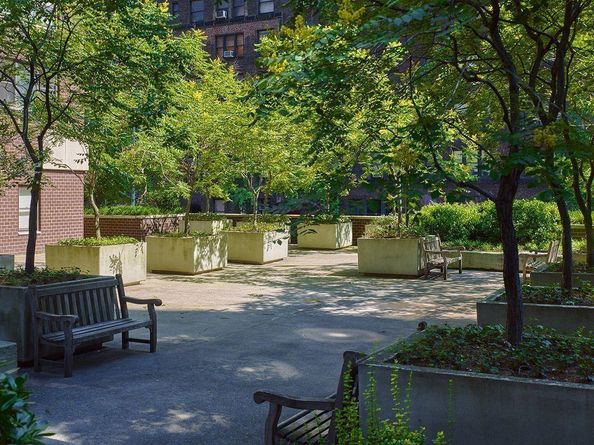 400 East 54th Street 14E, New York NY 10022