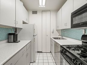 400 East 54th Street 14E, New York NY 10022