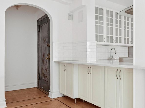 245 West 107th Street 15D, New York NY 10025