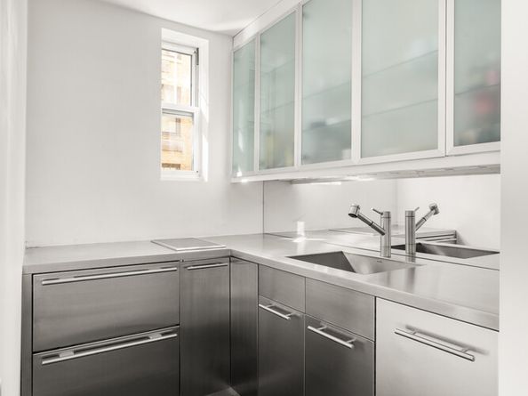 575 Park Avenue 1109, New York NY 10065