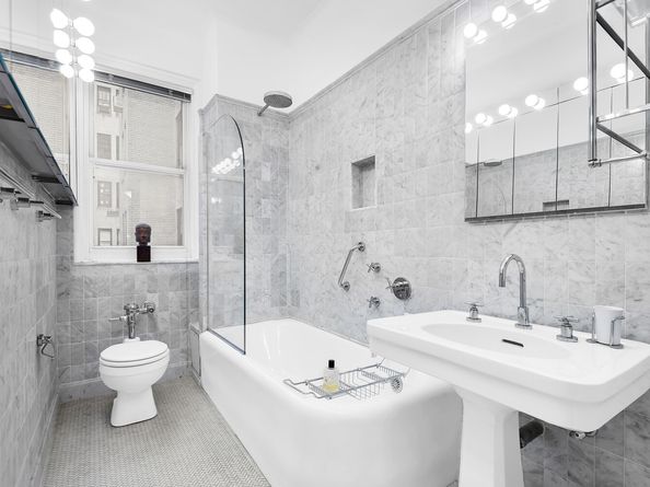 14 Sutton Place S 8G, New York NY 10022