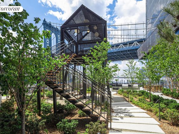 252 South Street 77J, New York NY 10002