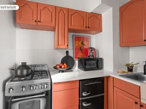 310 East 49th Street 12B, New York NY 10017
