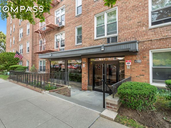 68-15 Selfridge Street 3J, Queens NY 11375