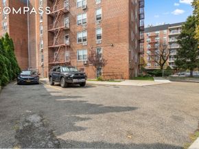 68-15 Selfridge Street 3J, Queens NY 11375