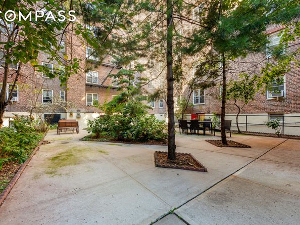76-10 34th Avenue 2H, Queens NY 11372