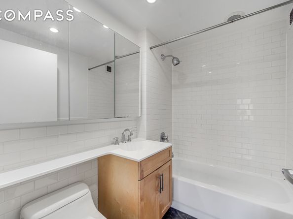 516 West 47th Street N7A, New York NY 10036