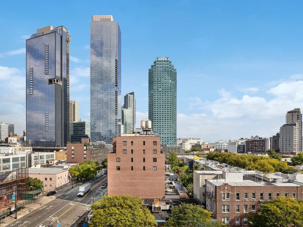 11-52 44th Drive C2, Queens NY 11101