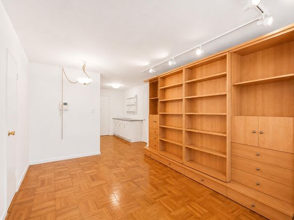 245 Henry Street 1F, Brooklyn NY 11201