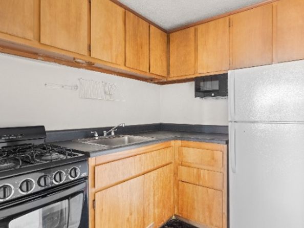 180 Park Row 25E, New York NY 10038