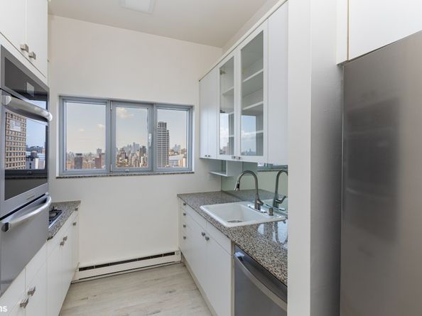 200 East 32nd Street 25B, New York NY 10016
