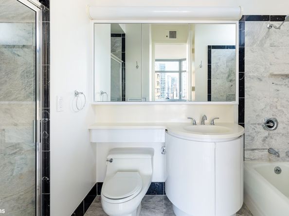 200 East 32nd Street 25B, New York NY 10016