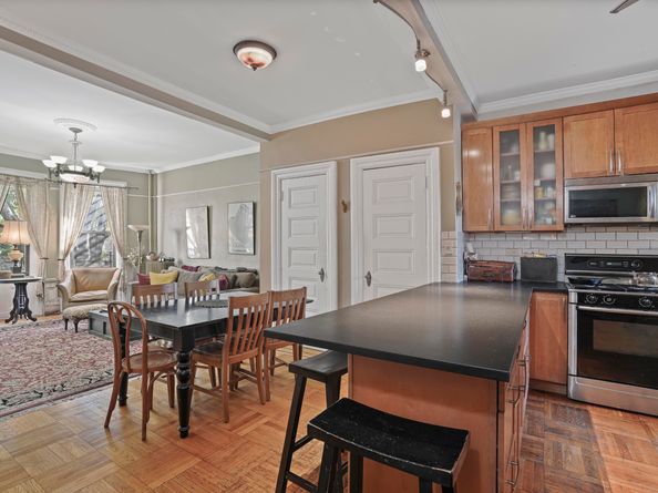 808 8th Avenue 3L, Brooklyn NY 11215