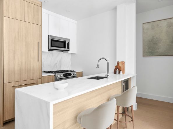 184 Hawthorne Street 1F, Brooklyn NY 11225