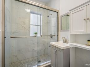 77 Eastern Parkway 2D, Brooklyn NY 11238