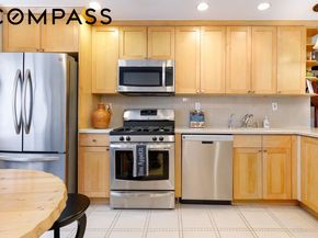 7 East 35th Street 10D, New York NY 10016