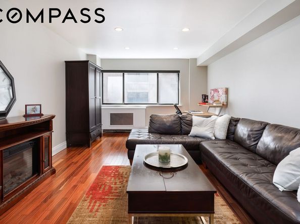 7 East 35th Street 10D, New York NY 10016