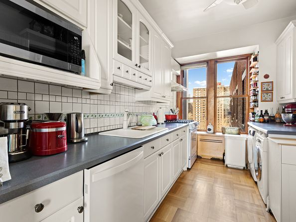 418 Central Park W 106, New York NY 10025