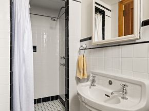 418 Central Park W 106, New York NY 10025