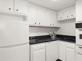 16 West 16th Street 14GS, New York NY 10011