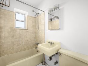 521 East 88th Street 5C, New York NY 10128