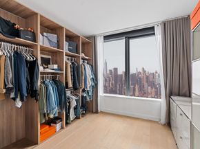 3 Court Square 2902, Queens NY 11101