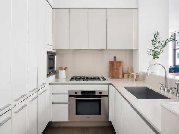 25 Broad Street 15I, New York NY 10004