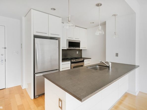 517 West 46th Street 601, New York NY 10036