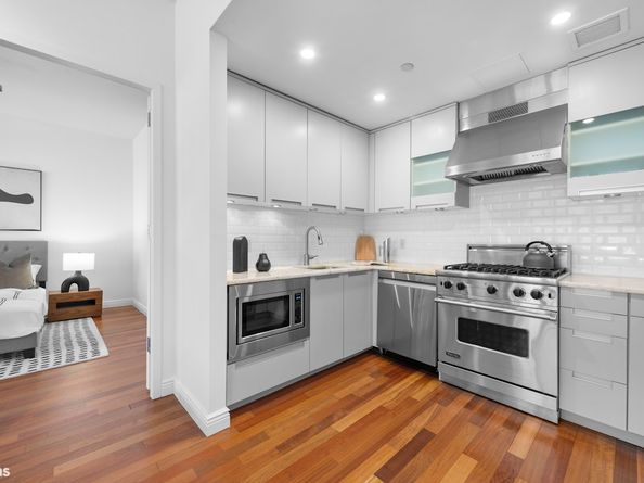 50 West 15th Street C1, New York NY 10011