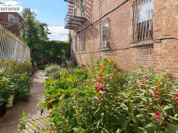 414 Albemarle Road 1D, Brooklyn NY 11218