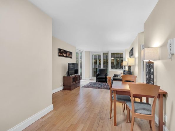 212 East 47th Street 6G, New York NY 10017