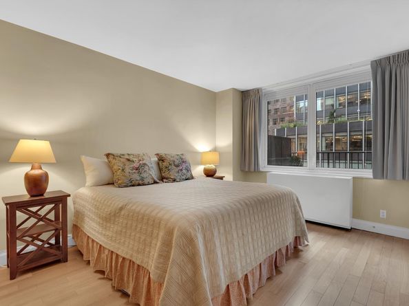 212 East 47th Street 6G, New York NY 10017