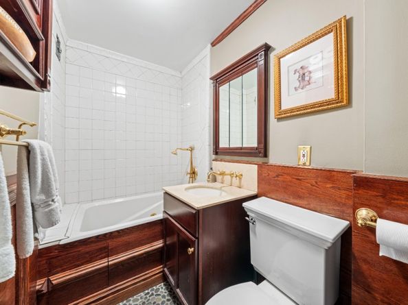 34 West 74th Street PHB, New York NY 10023
