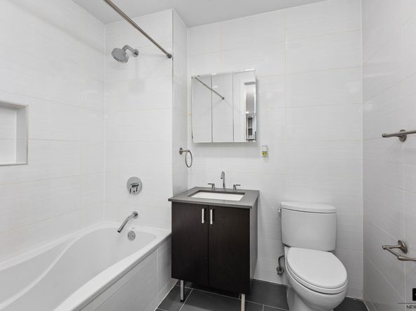 63-34 Fresh Pond Road 3G, Queens NY 11385