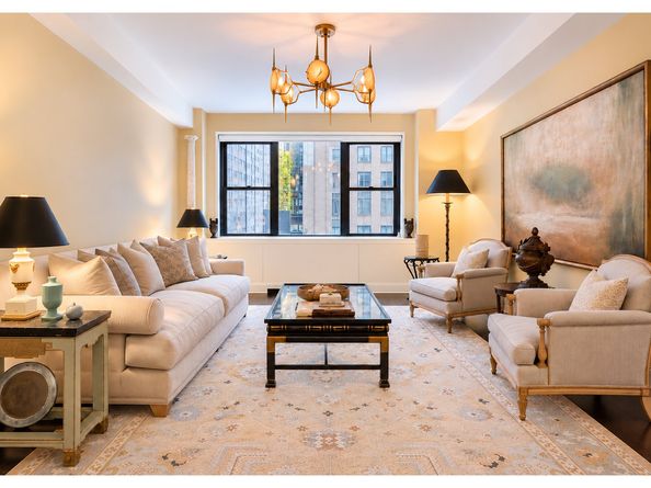 165 East 72nd Street 2M, New York NY 10021