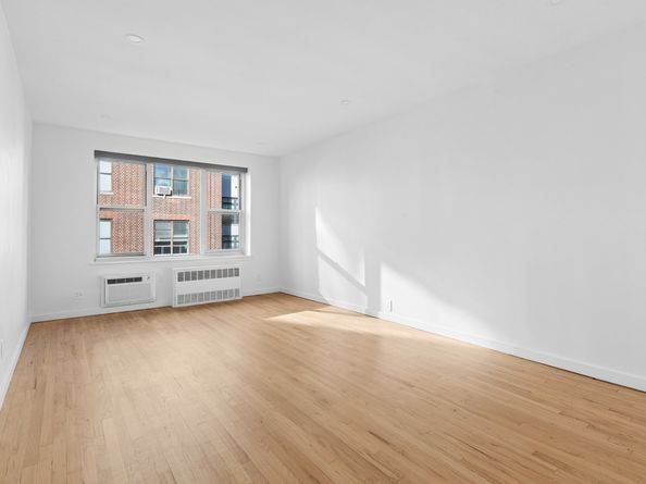 235 West 70th Street 6D, New York NY 10023