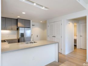 52 Innes Court 308, San Francisco CA 94124