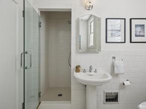17 Paradise Avenue, San Francisco CA 94131