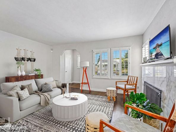 2990 Barrett Street, Oakland CA 94605