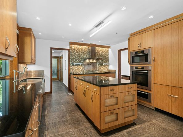 90 Old Stagecoach Road, Redding CT 06896