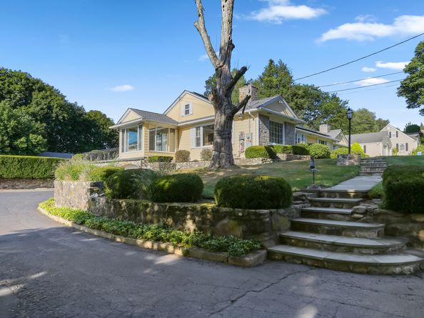81 Plymouth Avenue, Trumbull CT 06611