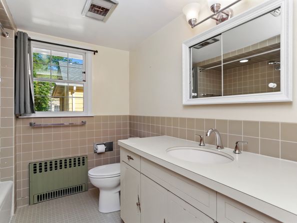 81 Plymouth Avenue, Trumbull CT 06611