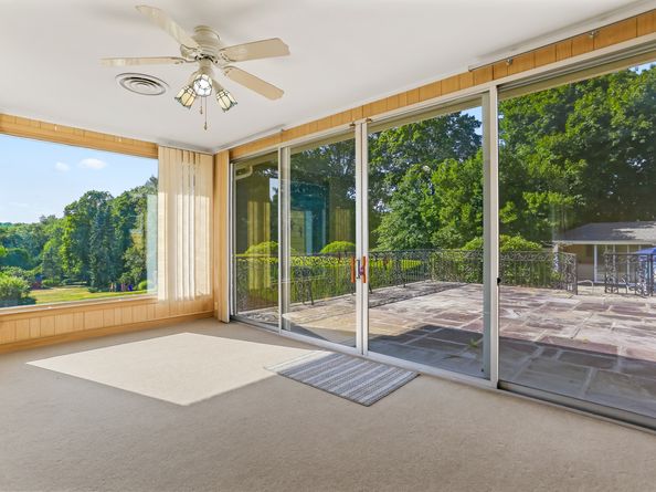 81 Plymouth Avenue, Trumbull CT 06611